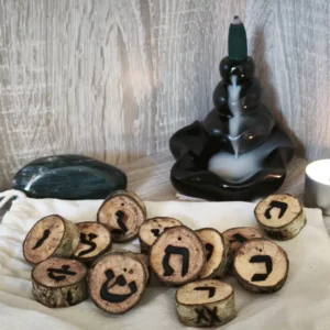 Jeu de runes lettres hébraïques en bois